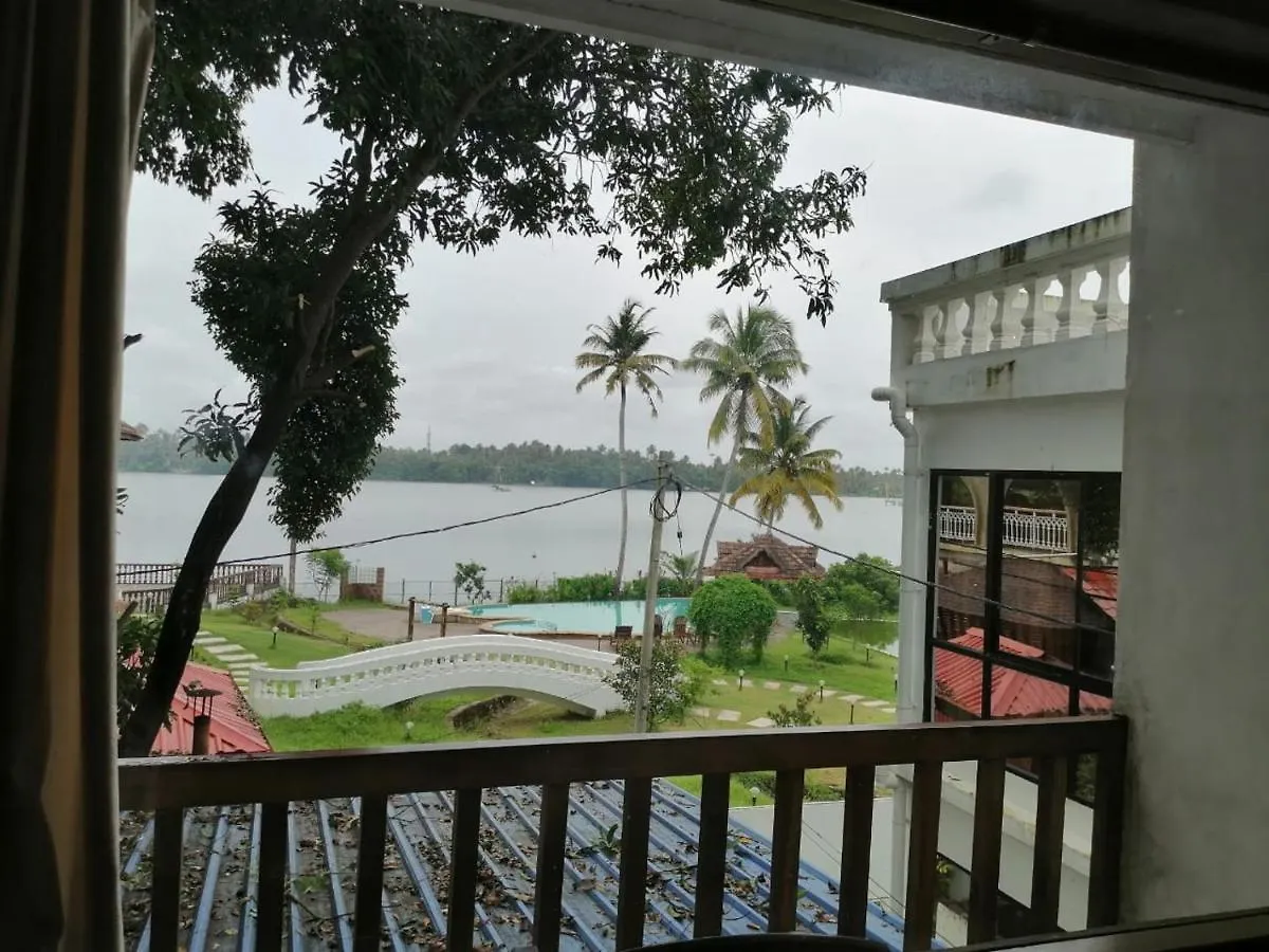Cherai Beach Resorts