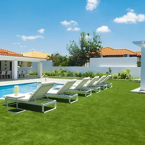 Noah Holiday home Palm Beach