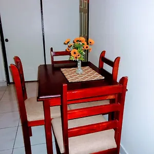 Oaklands Apartment Kingston